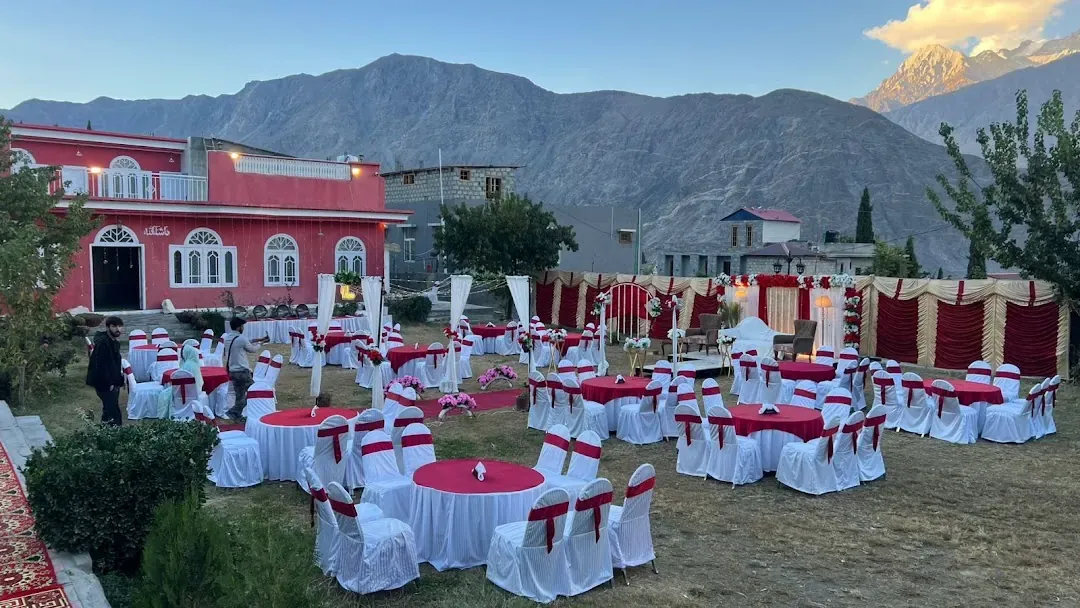 Decent Tent and Decoration