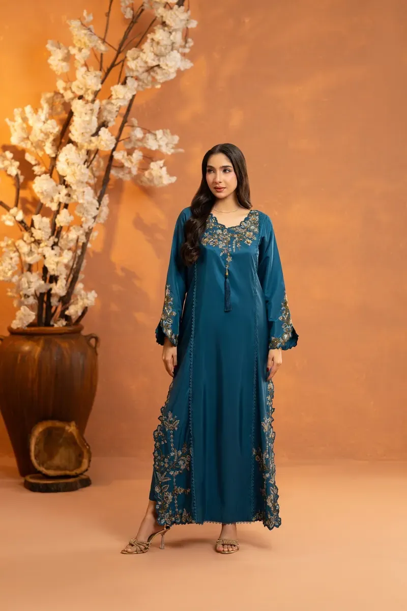 Nakoosh Askari IV, Gulshan-e-Iqbal bridal and formal wear collection