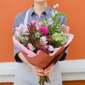 Floral Leaf decor and flowers