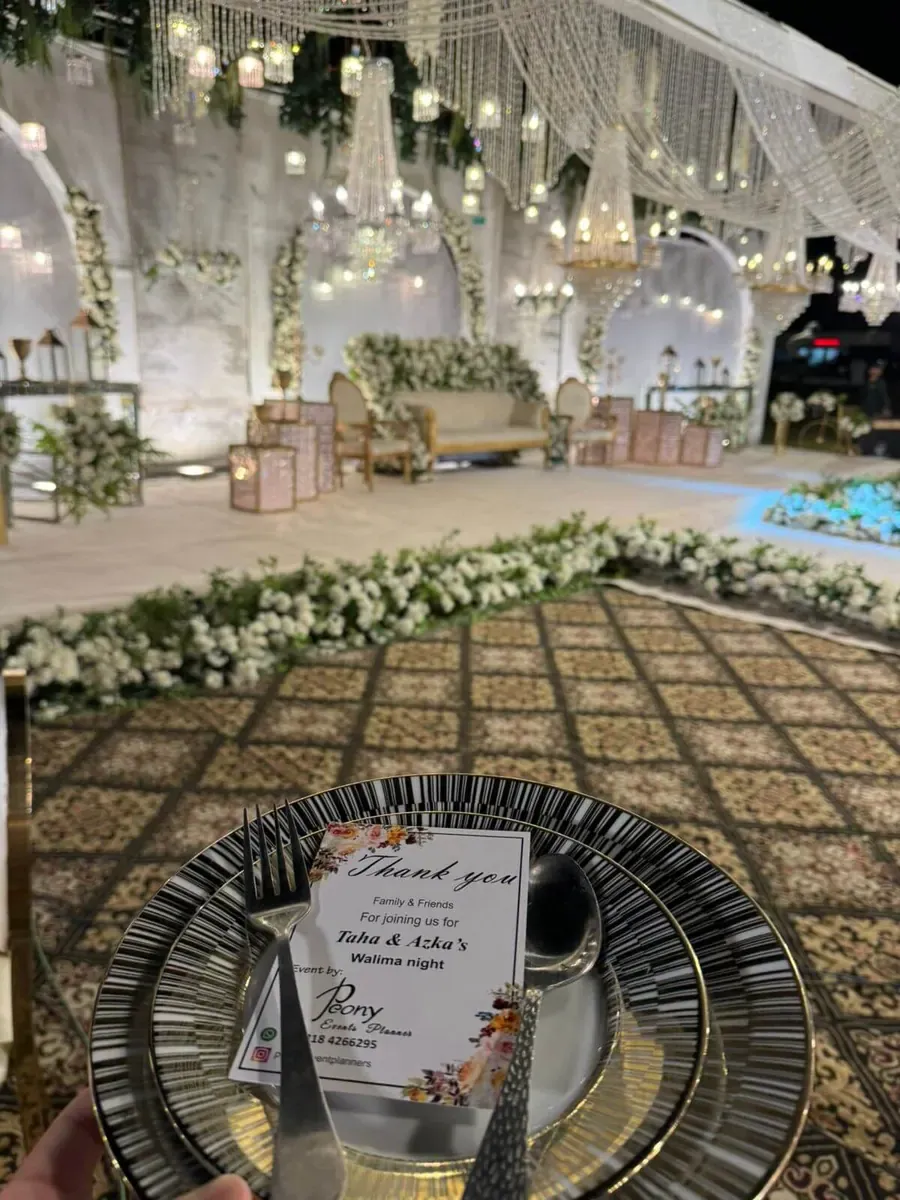 Peony Events Planner decor and flowers