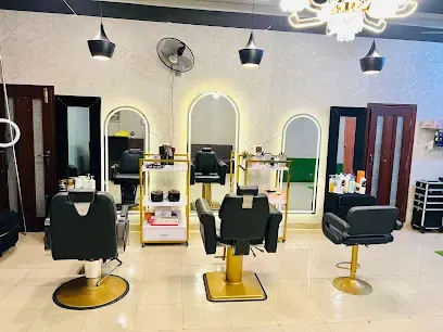 Luxe Aura Salon & SPA