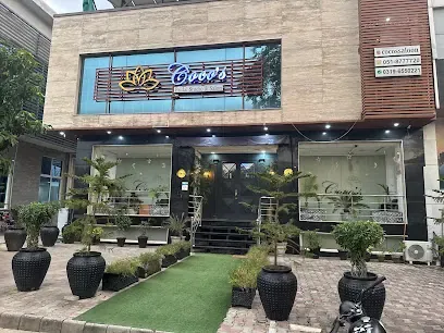 Coco’s Bridal Studio and Salon