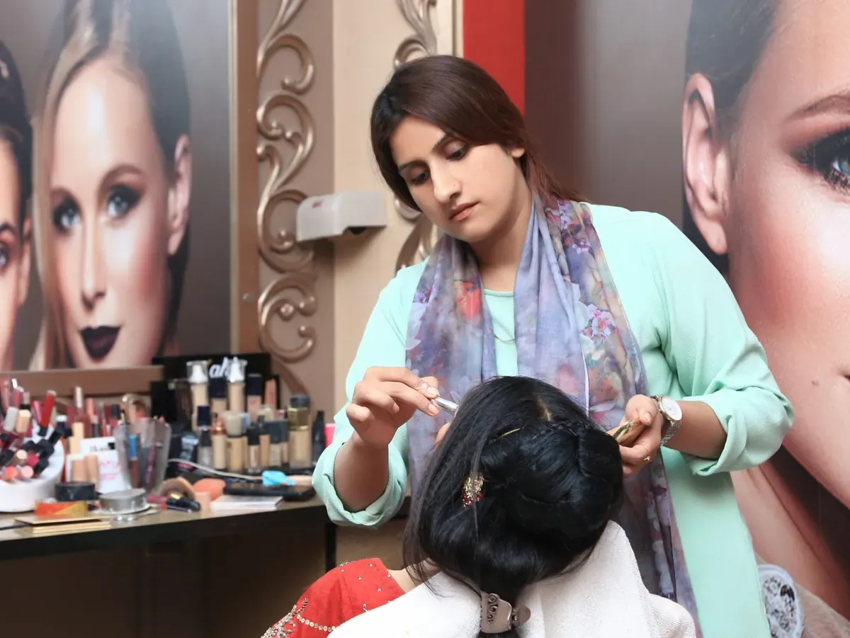Enhance beauty salon