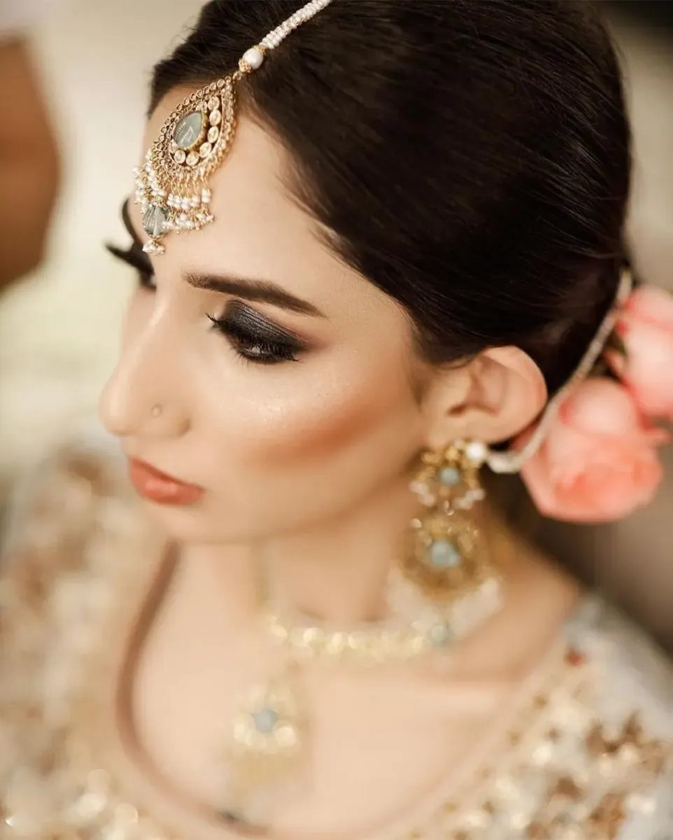 Sadia Ejaz Salon makeup and styling work