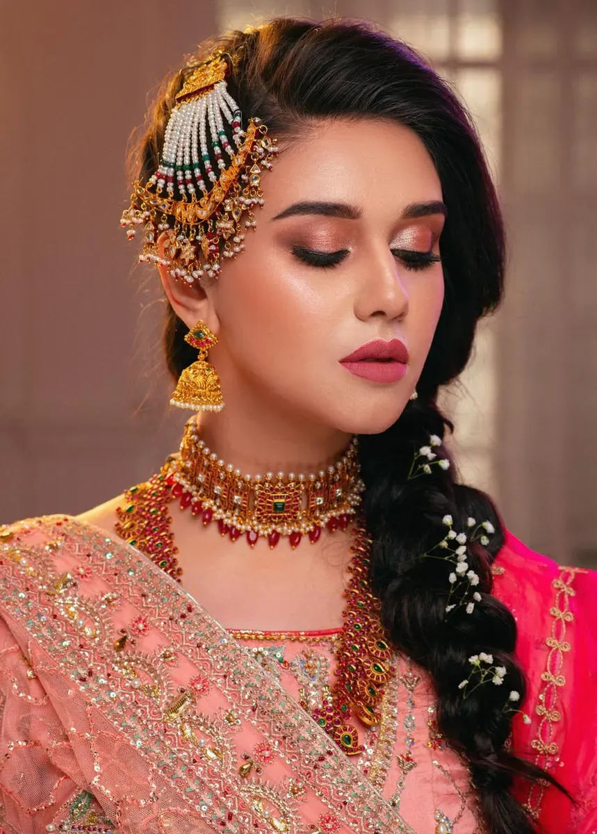 Sadia Ejaz Salon makeup and styling work