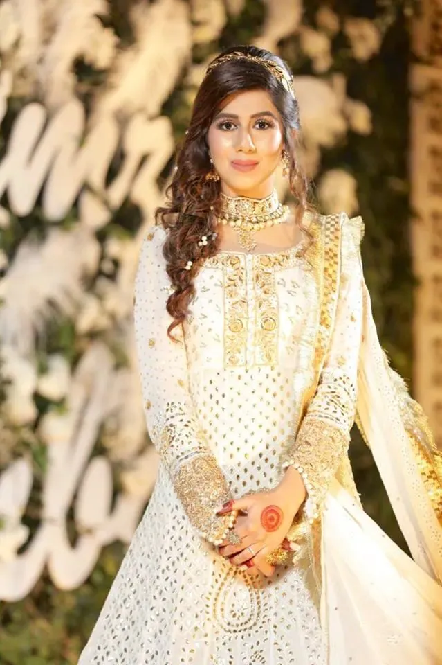 Hina Shah Makeup Lounge makeup and styling work