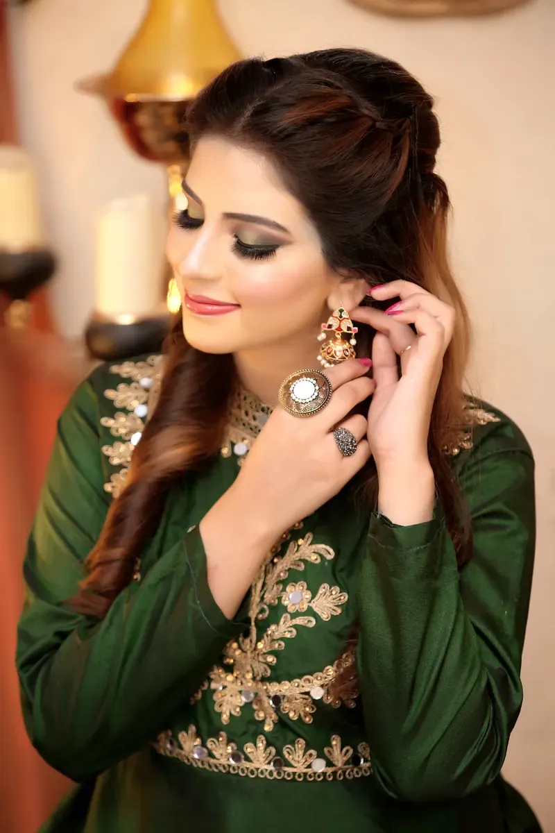 Makeup by Ash - Aisha Abid makeup and styling work