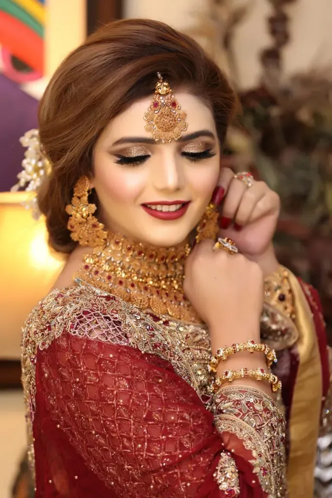 Makeup by Ash - Aisha Abid makeup and styling work