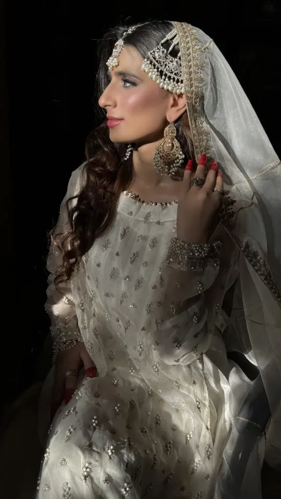 Makeup by Ash - Aisha Abid makeup and styling work