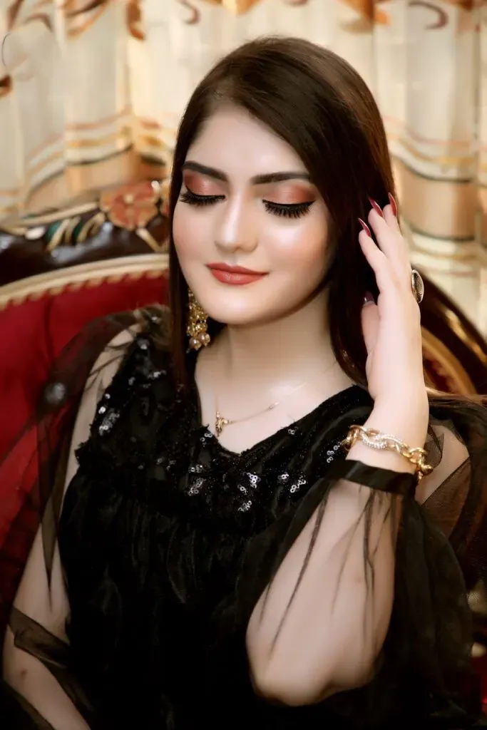 Makeup by Ash - Aisha Abid makeup and styling work