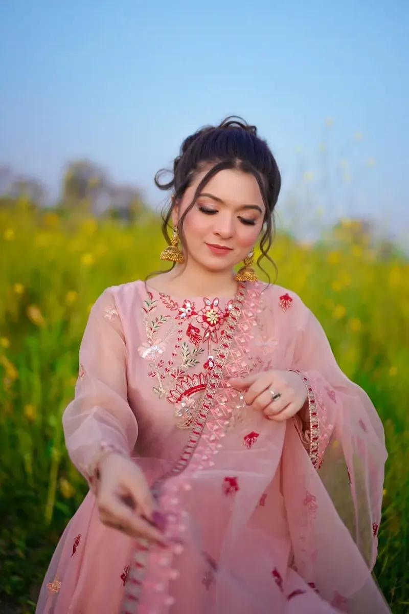 Makeup Wonders by Saba Javed makeup and styling work