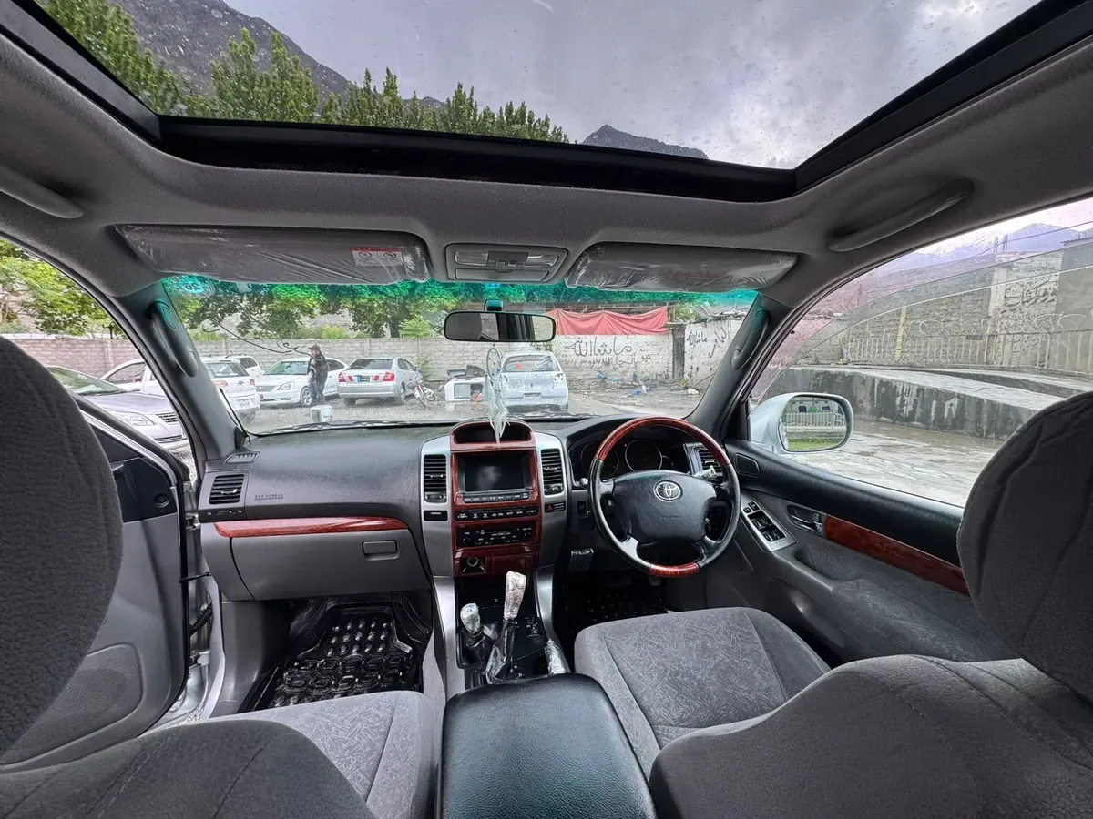 Rent a Car Skardu